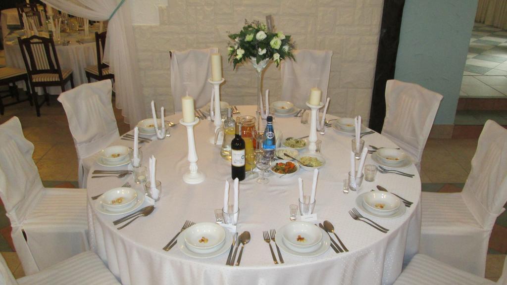 Magnat Hotel Restauracja Brodnica  Dış mekan fotoğraf