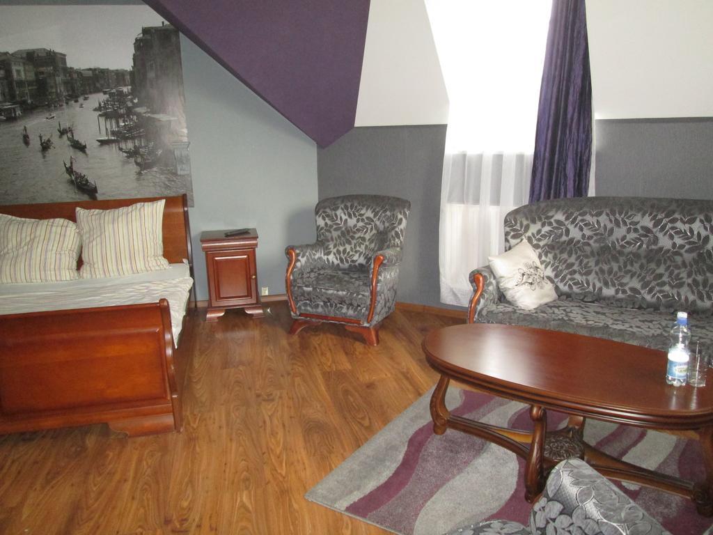 Magnat Hotel Restauracja Brodnica  Oda fotoğraf